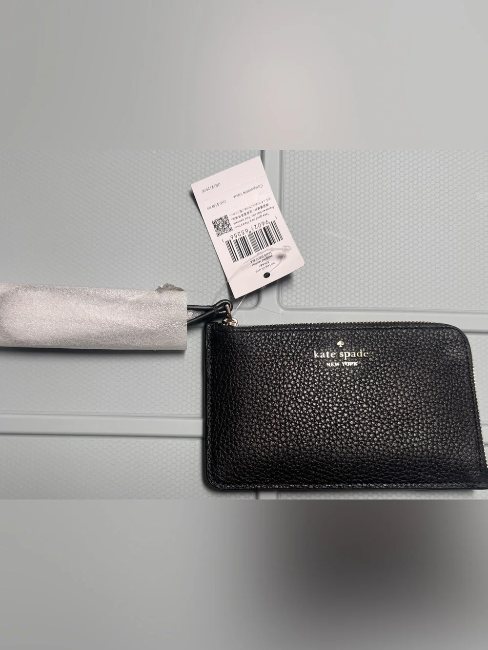 Kate Spade Lucy wallet in Pebbled black leather NWT